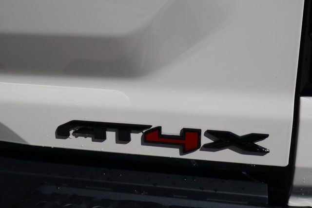 New 2026 GMC Canyon AT4X w/ AT4X AEV Edition AWD/4WD image 6
