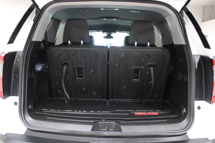 Used 2023 GMC Acadia SLE w/ Elevation Edition AWD/4WD image 13