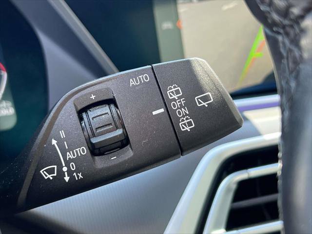 Used 2022 BMW X5 xDrive40i w/ Premium Essential Package image 29