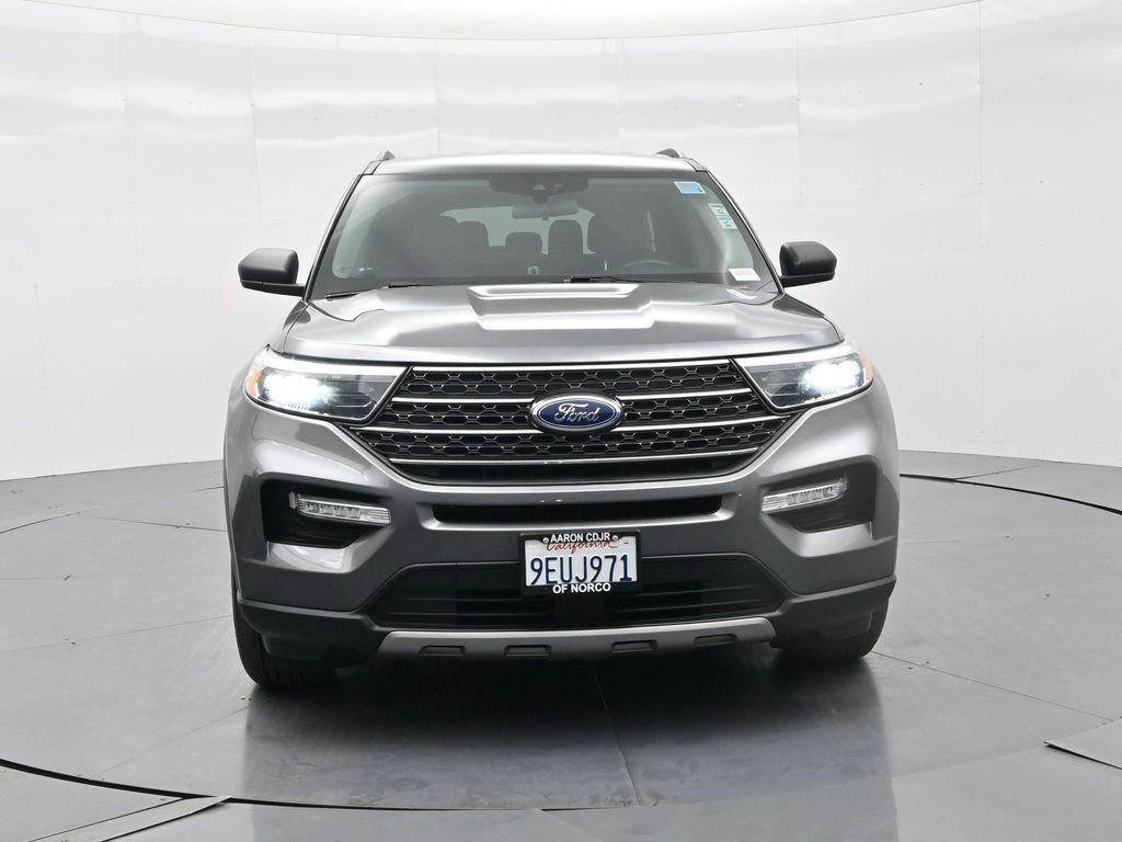 Used 2022 Ford Explorer XLT w/ Equipment Group 202A image 3