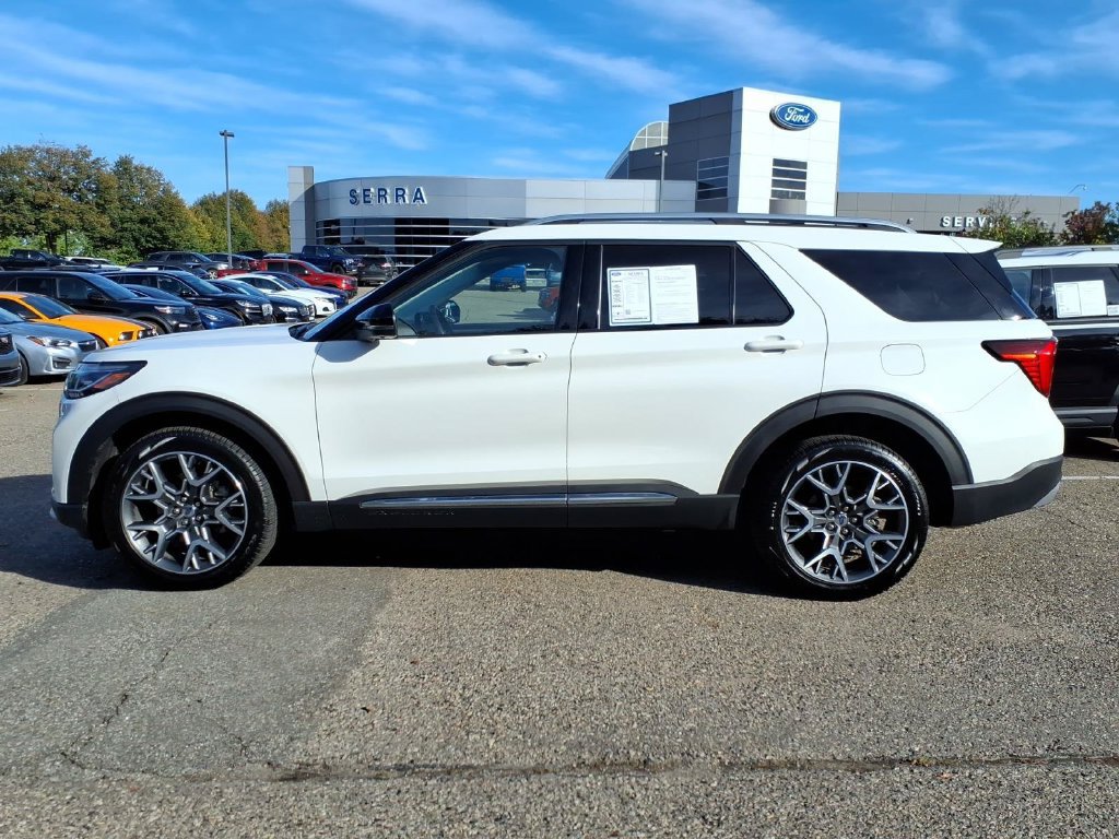 Used 2025 Ford Explorer Platinum w/ Ultimate Package AWD/4WD image 2