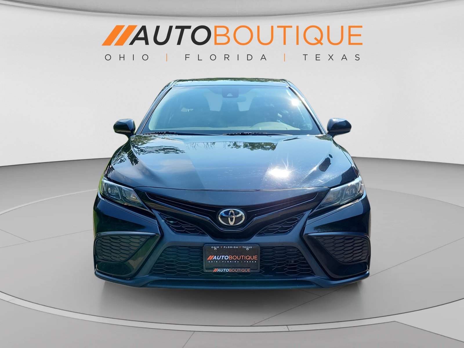 Used 2021 Toyota Camry SE FWD image 8