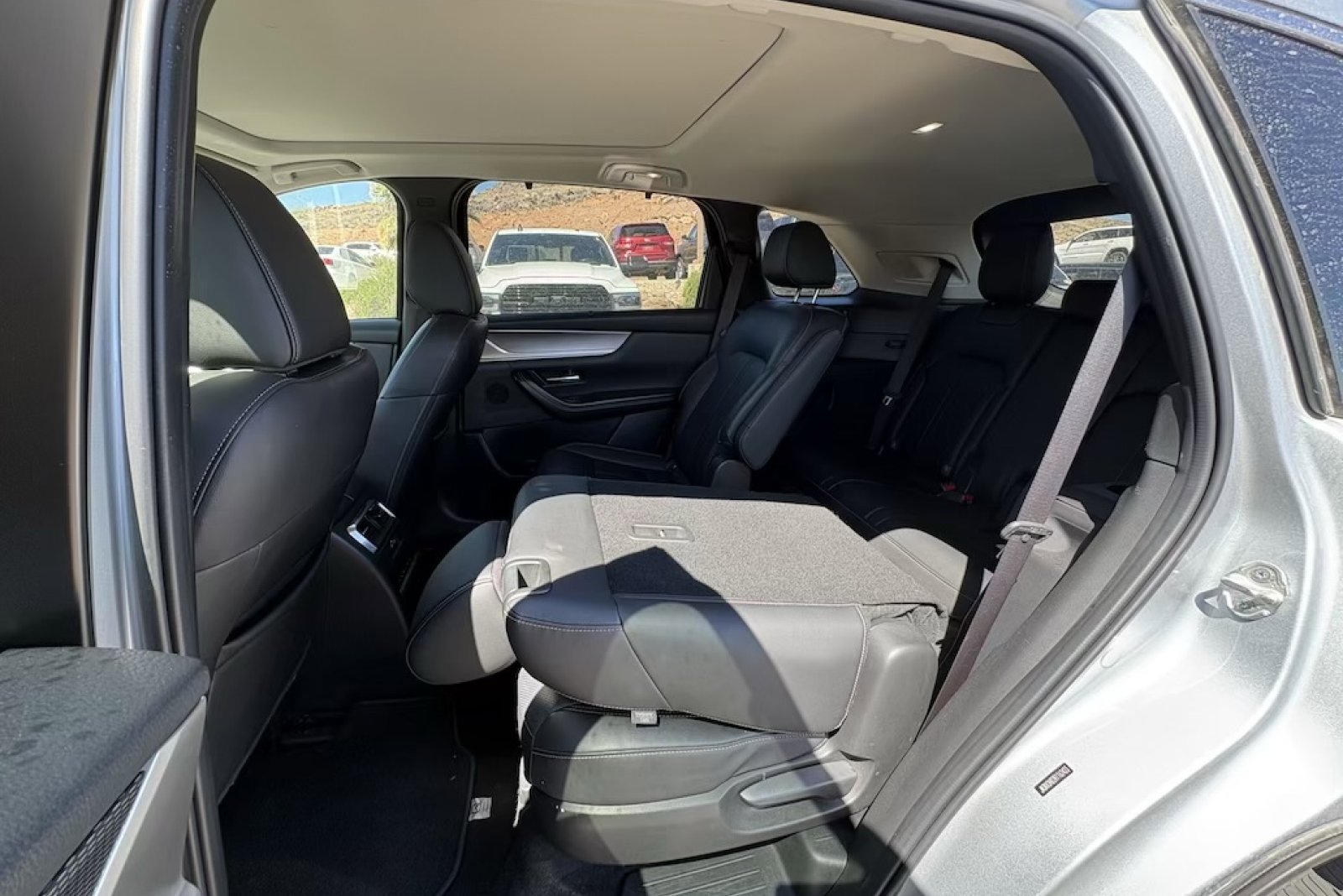 Used 2024 MAZDA CX-90 3.3 Turbo w/ Premium Package image 10