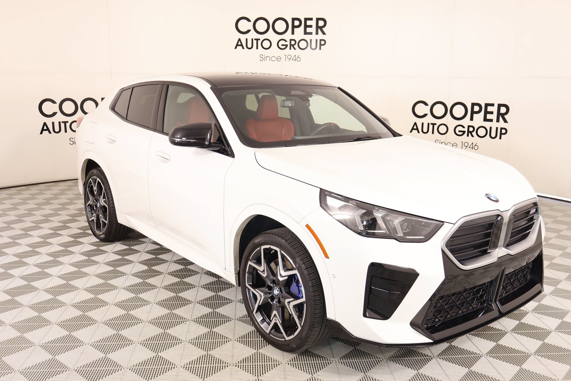 Used 2025 BMW X2 M35i AWD/4WD video 1