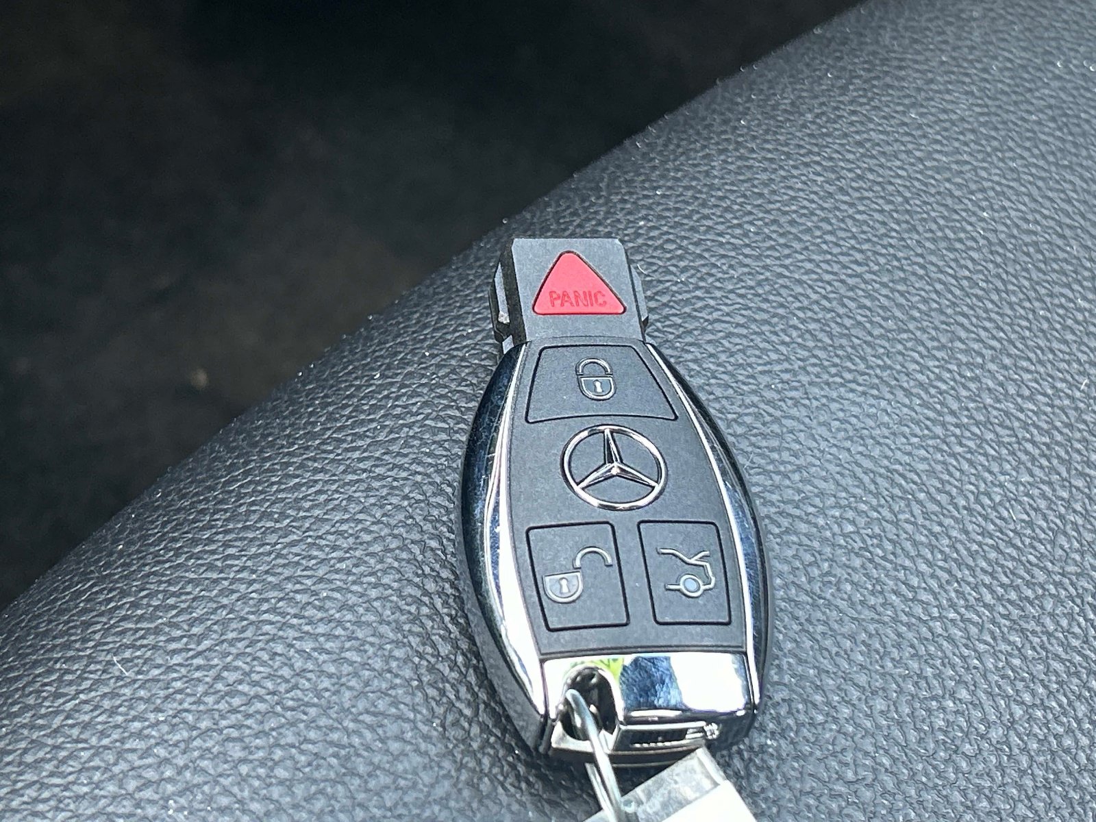 Used 2018 Mercedes-Benz CLA 250 4MATIC image 32