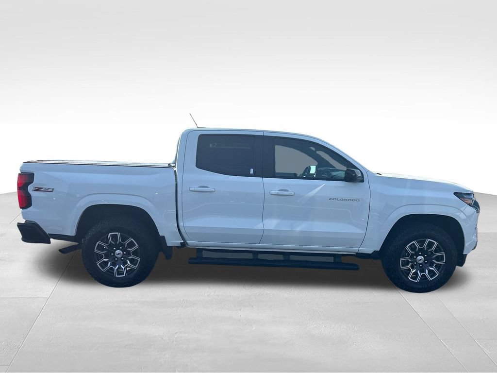 Used 2025 Chevrolet Colorado Z71 w/ Z71 Convenience Package 2 AWD/4WD image 6