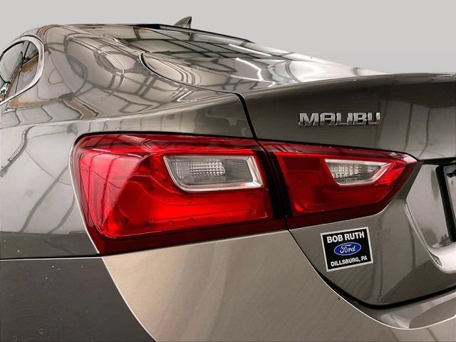 Used 2017 Chevrolet Malibu LT w/ Leather Package FWD image 28