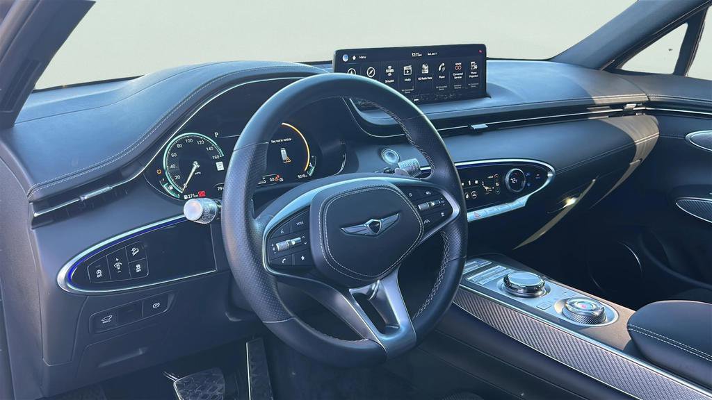 Used 2024 Genesis GV70 2.5T w/ Sport Prestige Package image 12