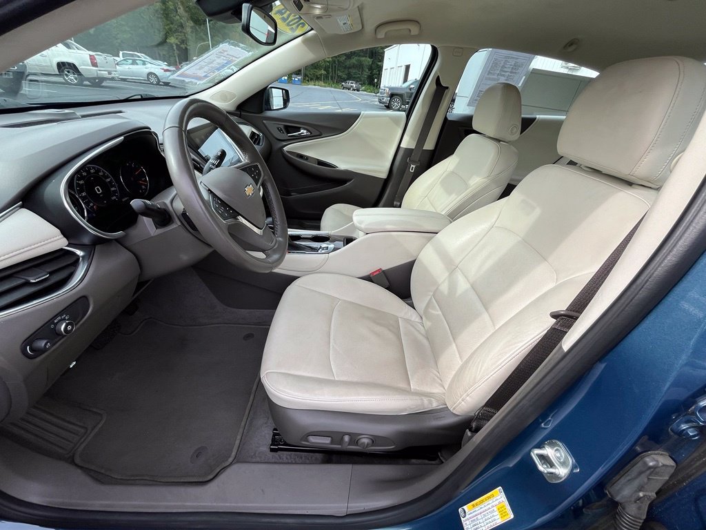 Used 2024 Chevrolet Malibu LT FWD image 14