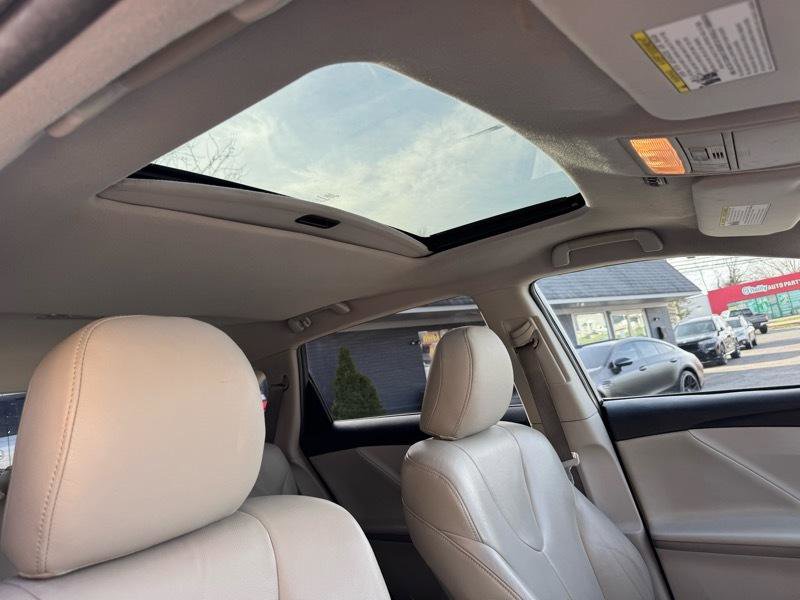 Used 2011 Toyota Venza w/ Convenience Pkg image 10