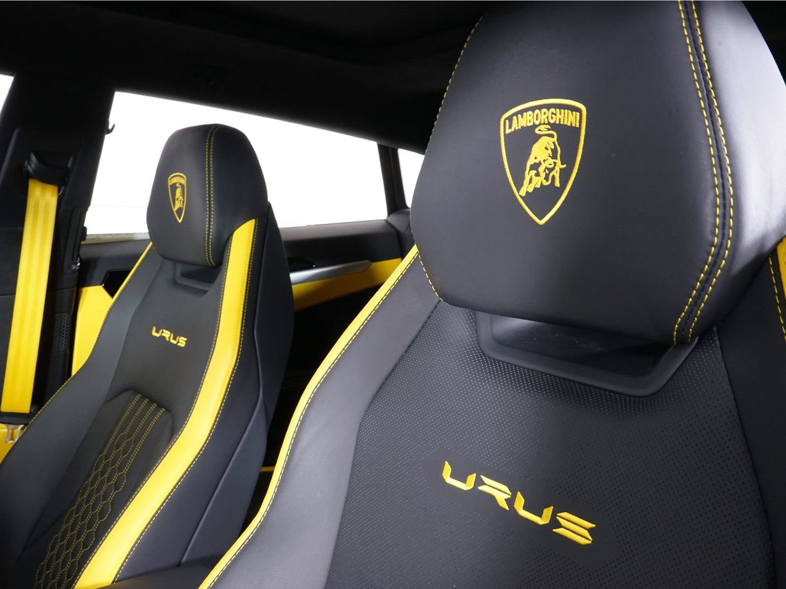 Used 2023 Lamborghini Urus S AWD/4WD image 27
