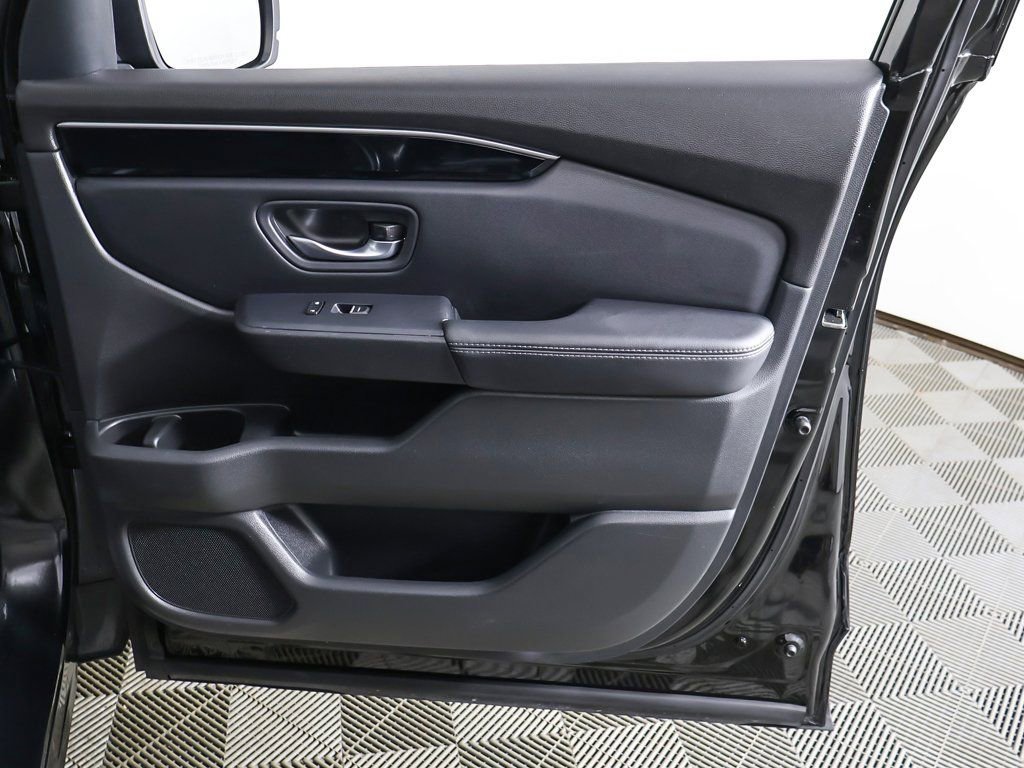 Used 2023 Honda Pilot Touring image 26