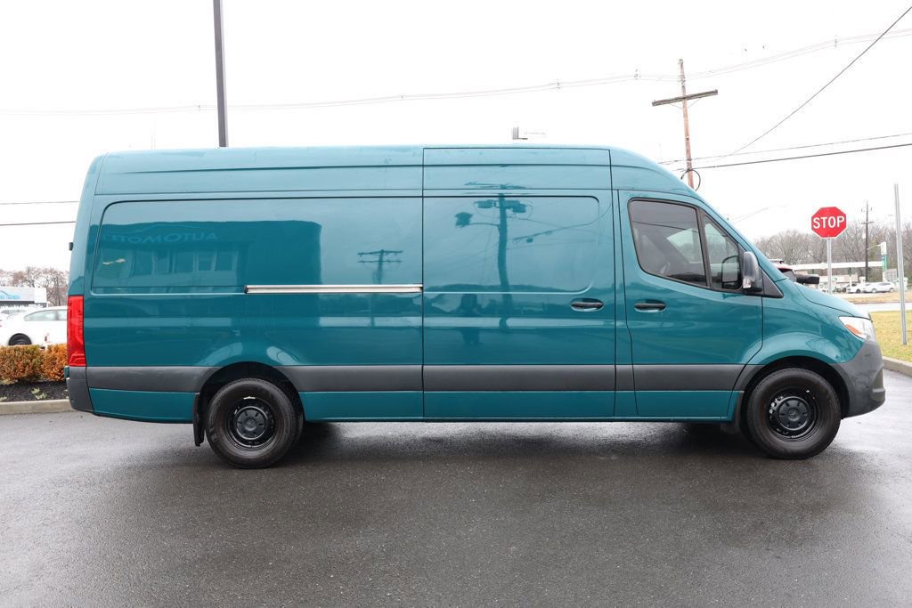 Used 2023 Mercedes-Benz Sprinter 2500 image 6