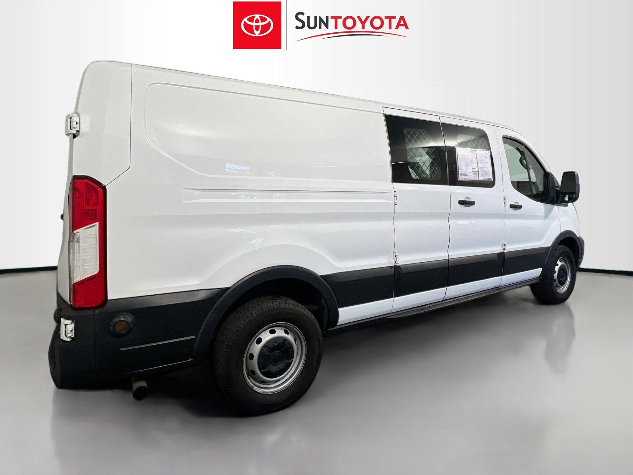 Used 2020 Ford Transit 150 Low Roof image 4