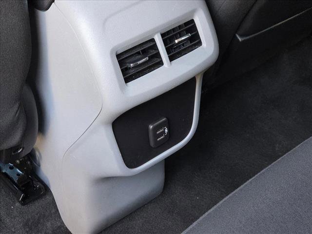 Used 2024 GMC Terrain SLE image 16