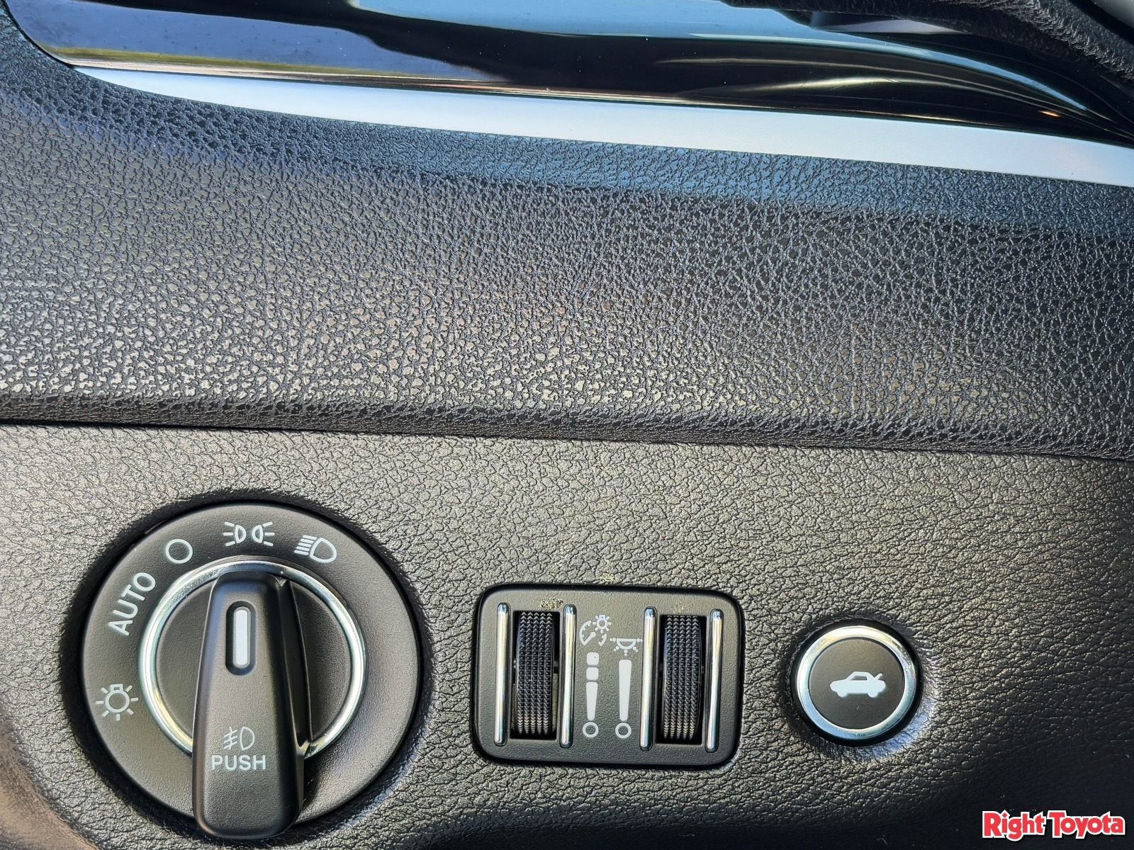 Used 2021 Chrysler 300 S w/ S Model Appearance Package image 29