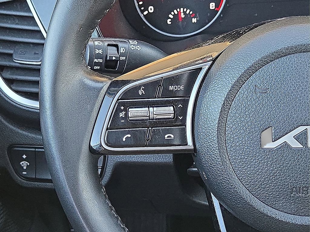 Used 2022 Kia Seltos EX image 18