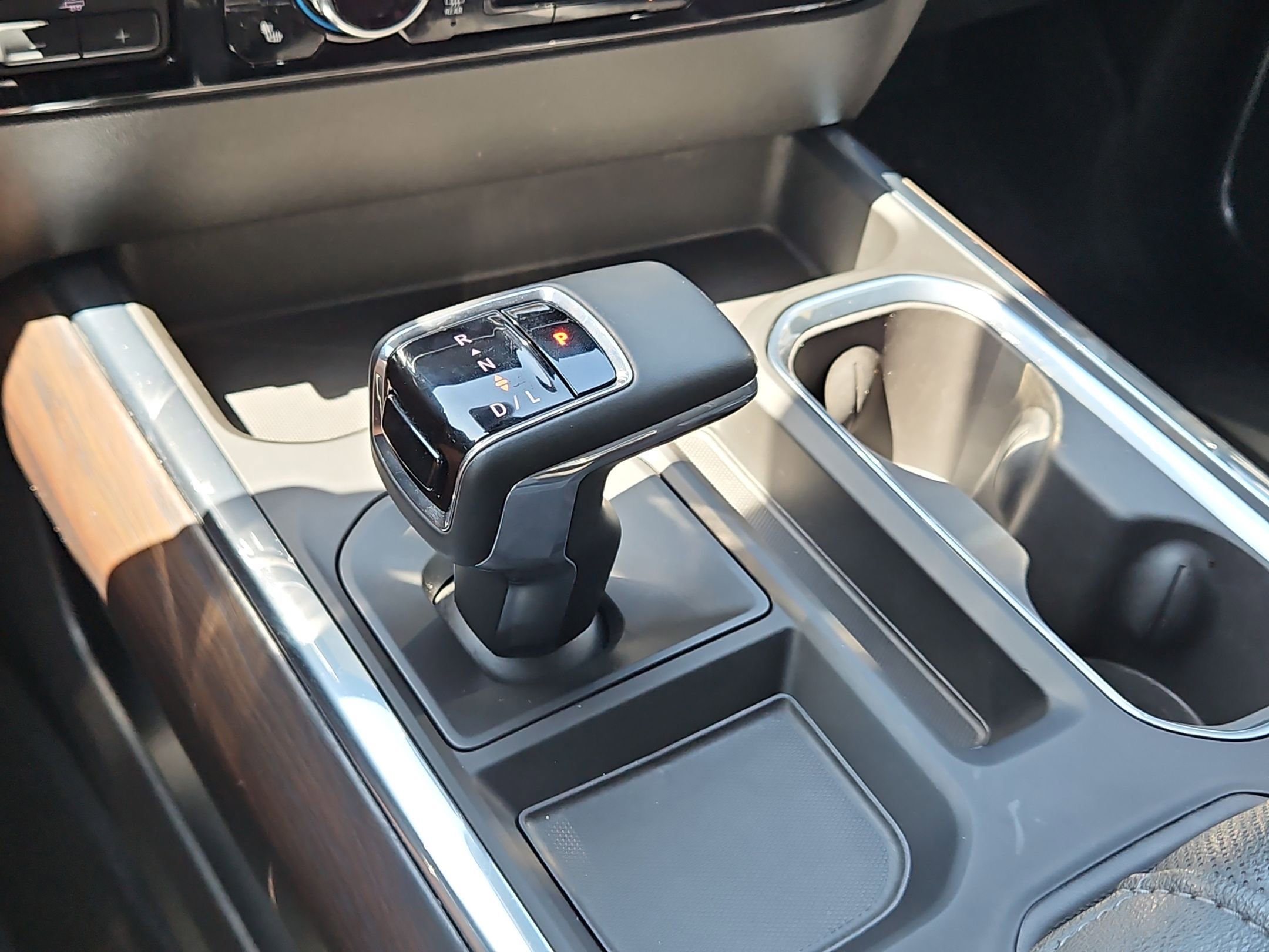 Used 2024 GMC Sierra 1500 SLT RWD image 21