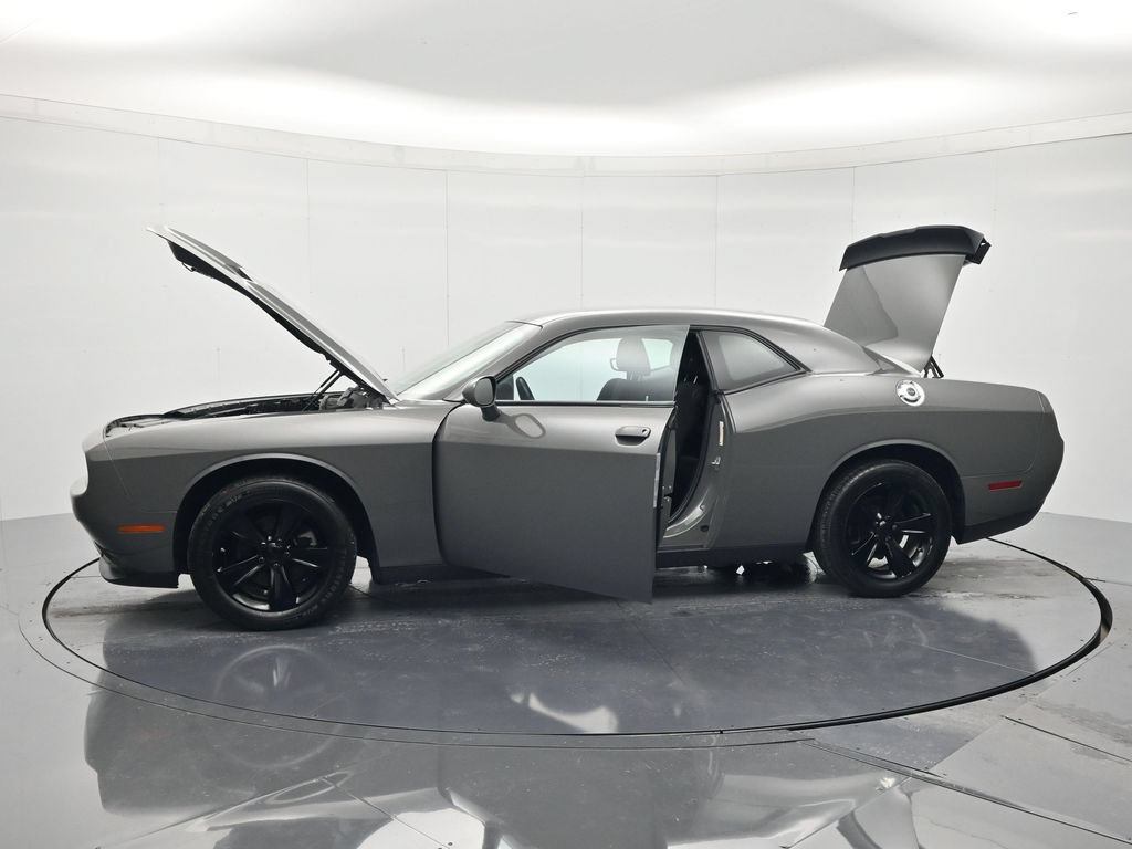 Used 2023 Dodge Challenger SXT RWD image 44