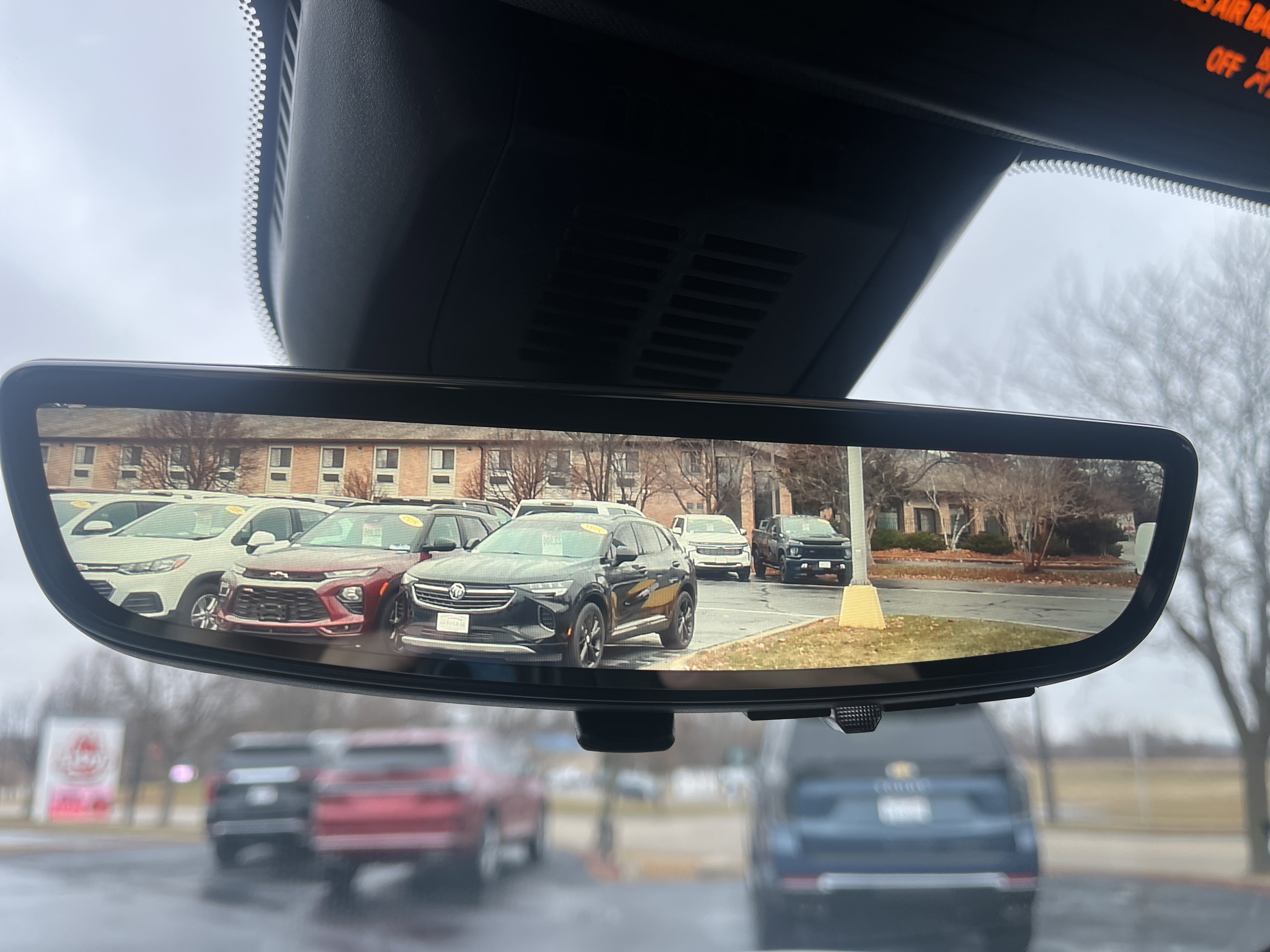 New 2026 Chevrolet Equinox LT w/ Safety and Technology Package image 3