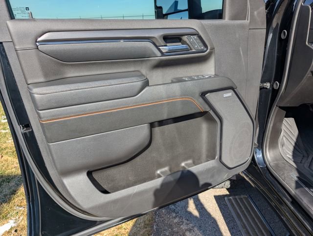 Used 2024 GMC Sierra 2500 AT4 w/ AT4 Premium Plus Package AWD/4WD image 11