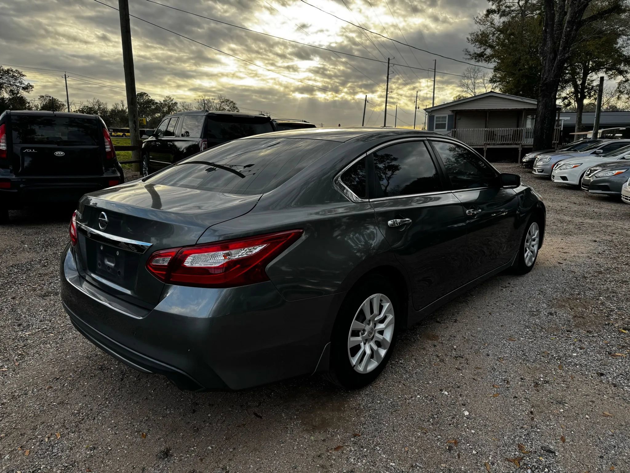 Used 2017 Nissan Altima 2.5 S w/ Power Driver Seat Package image 7
