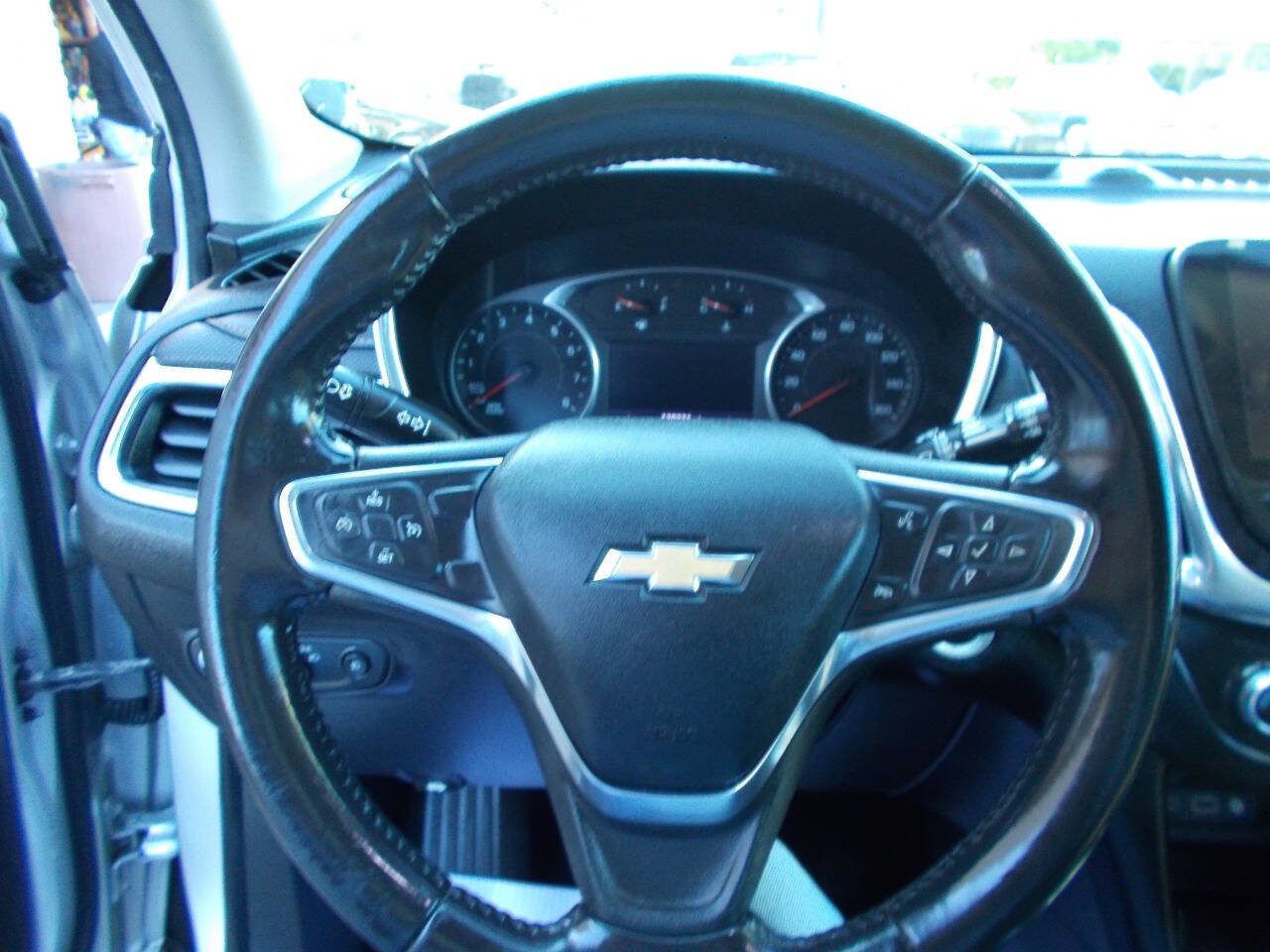 Used 2019 Chevrolet Equinox Premier AWD/4WD image 11