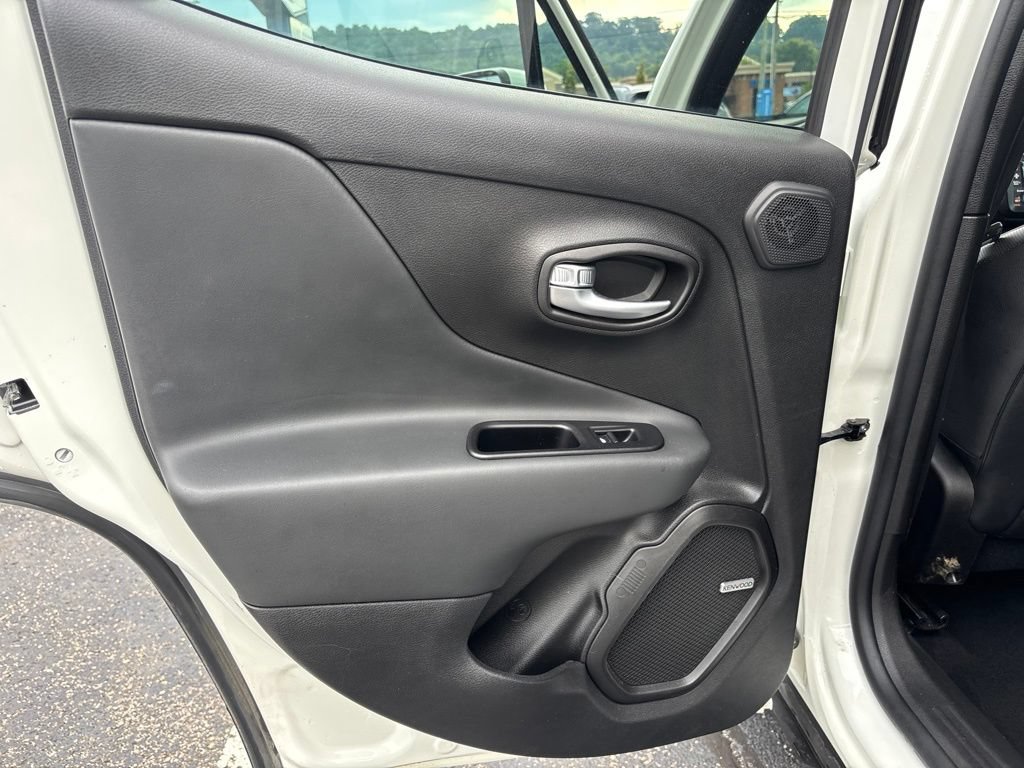 Used 2020 Jeep Renegade Altitude AWD/4WD image 27