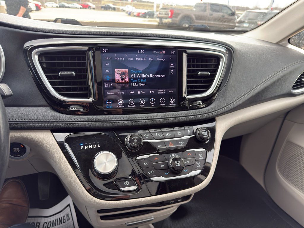 Used 2020 Chrysler Pacifica Limited w/ Advanced Safetytec Group image 21