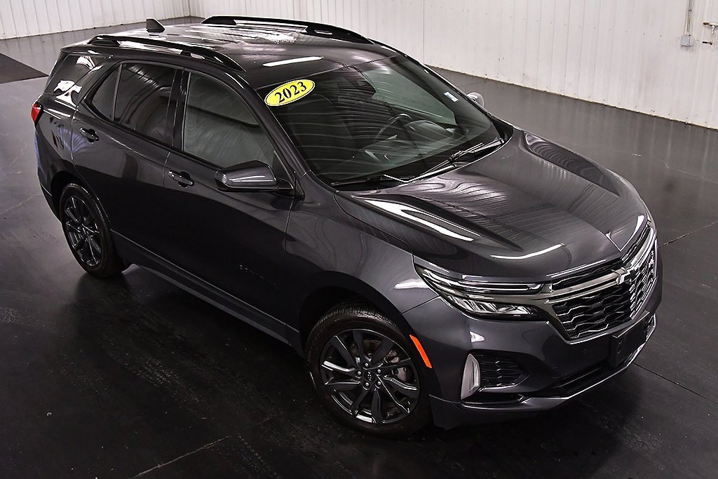 Used 2023 Chevrolet Equinox RS image 12