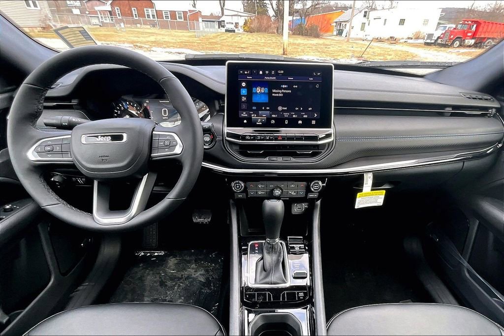 New 2026 Jeep Compass Latitude w/ Sun and Sound Group image 5