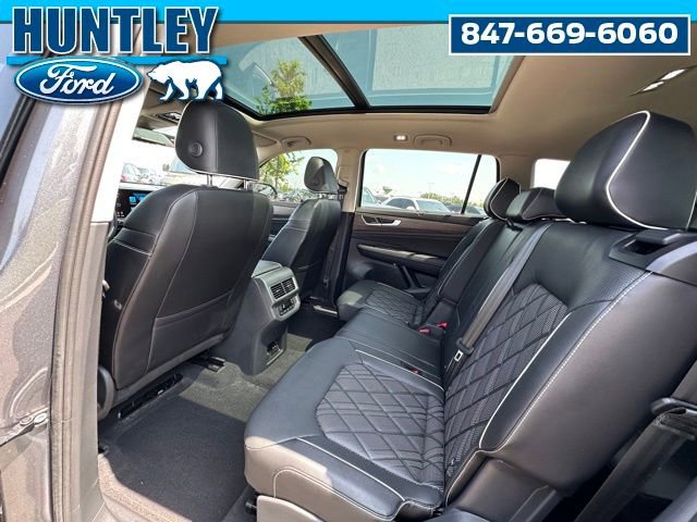 Used 2024 Volkswagen Atlas SEL Premium R-Line image 15