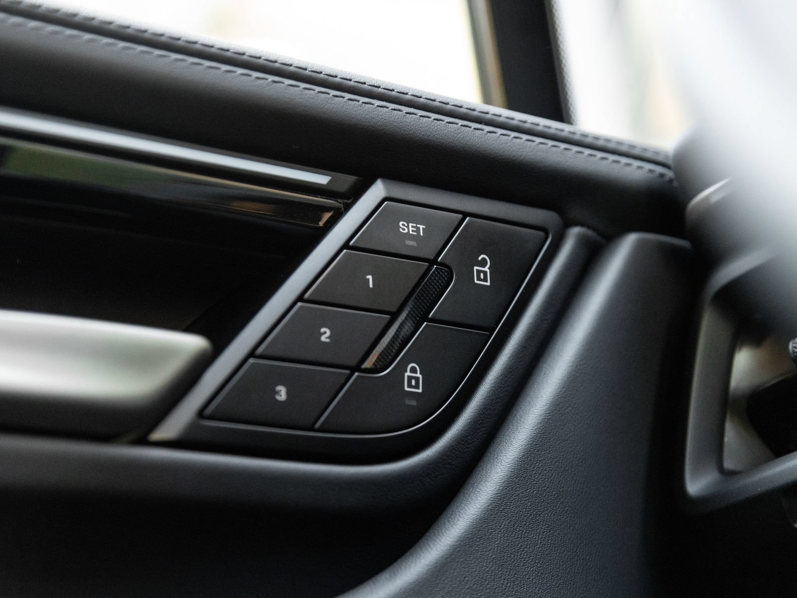 Certified 2026 Porsche Macan 4 Electric AWD/4WD image 19