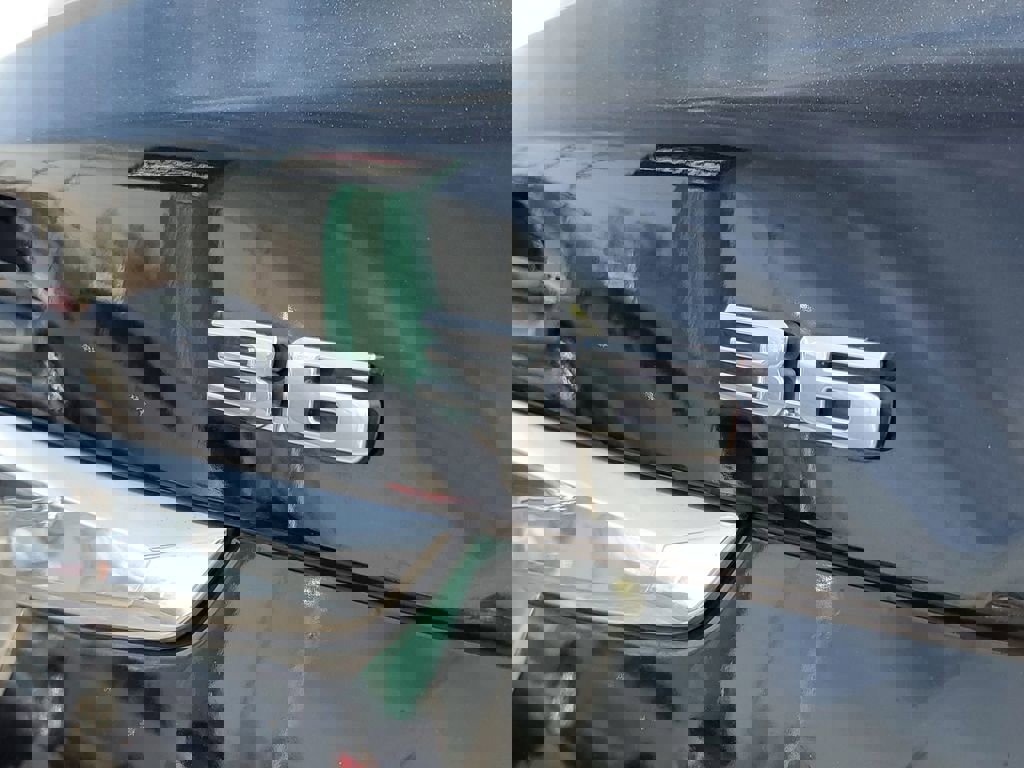 Used 2017 Cadillac XT5 Luxury w/ Driver Awareness Package FWD image 6