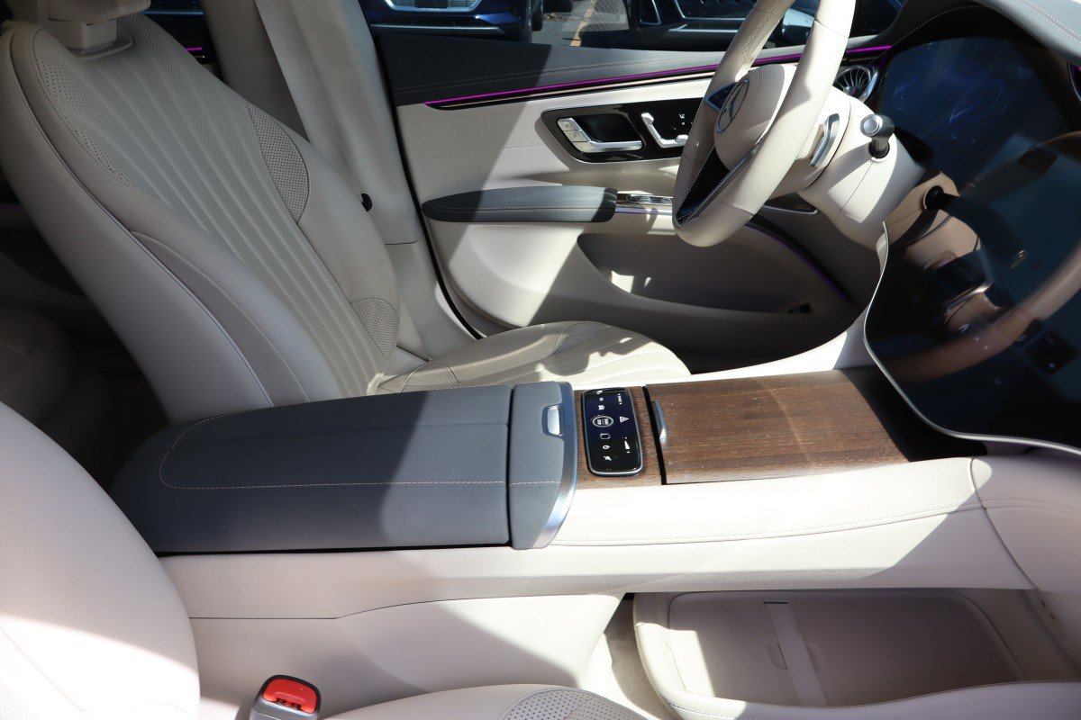 Used 2022 Mercedes-Benz EQS 580 4MATIC Sedan image 18