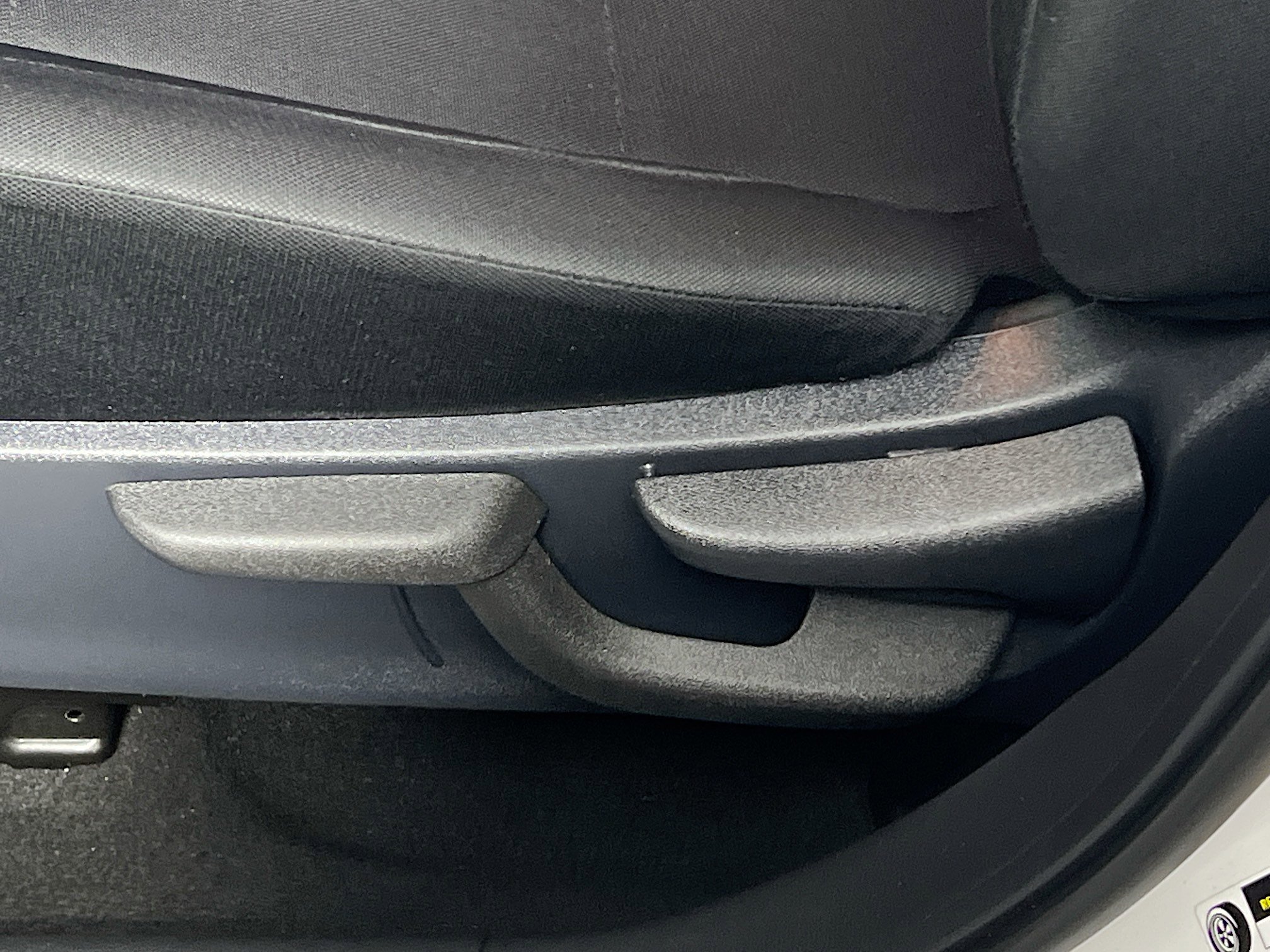 Used 2023 Nissan Kicks S image 15