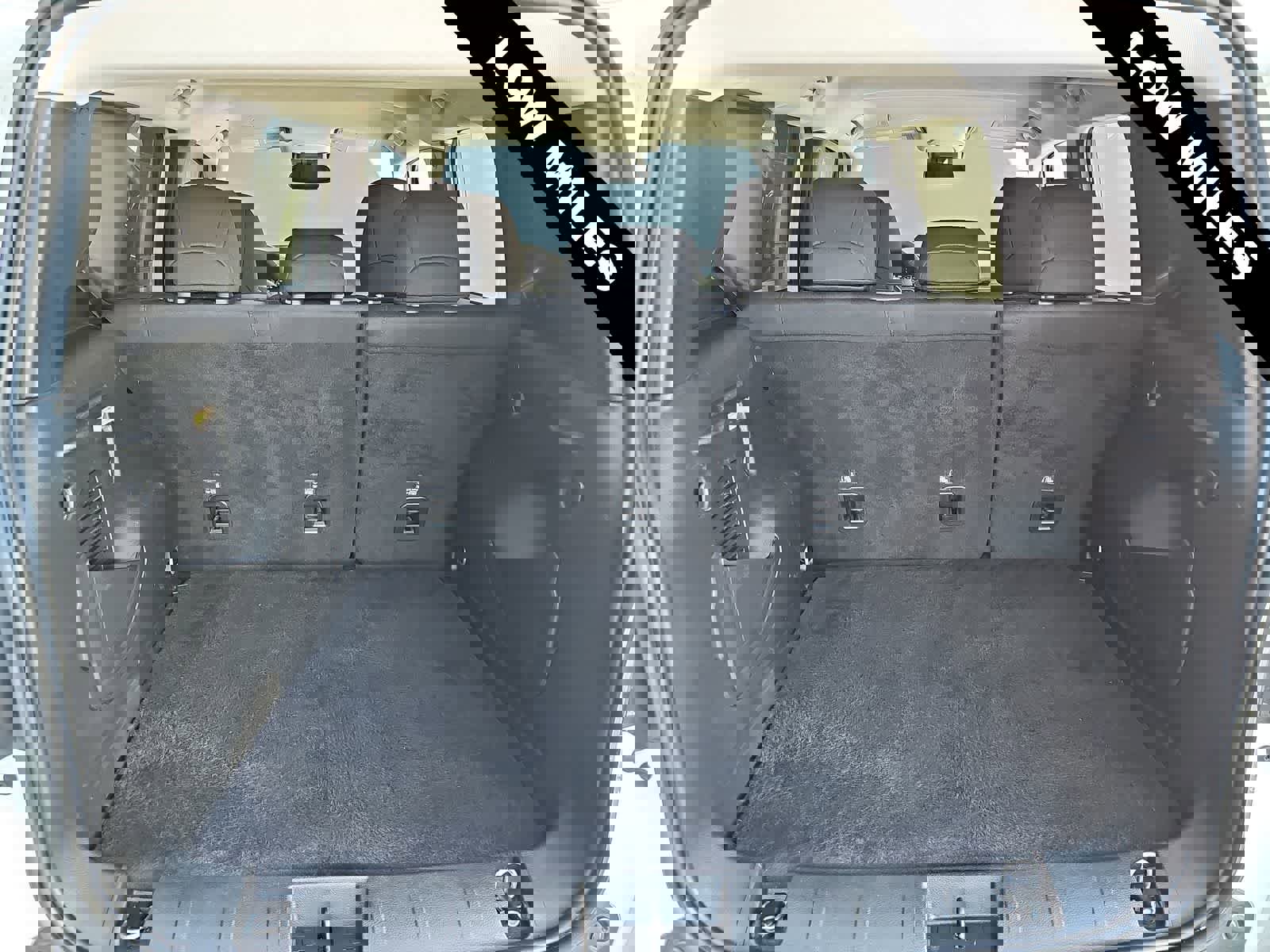 Used 2023 Jeep Renegade Latitude AWD/4WD image 22