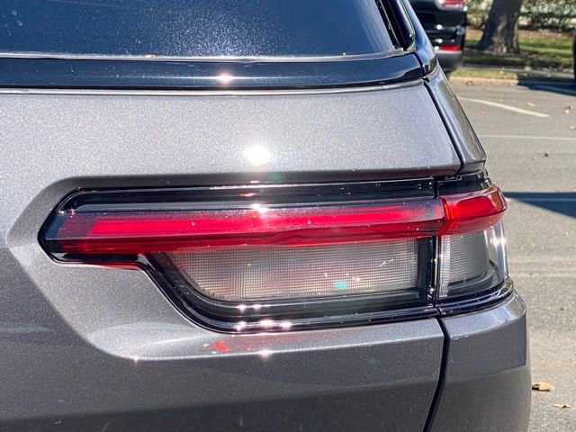 New 2025 Jeep Grand Cherokee L Limited w/ Black Appearance Package image 14