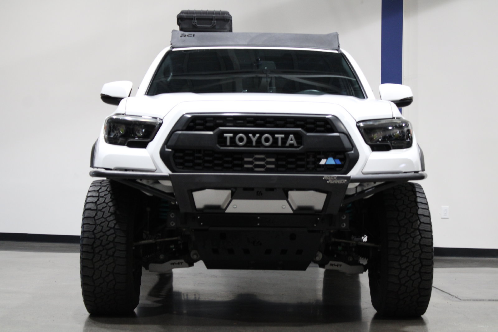 Used 2022 Toyota Tacoma TRD Off-Road AWD/4WD image 5