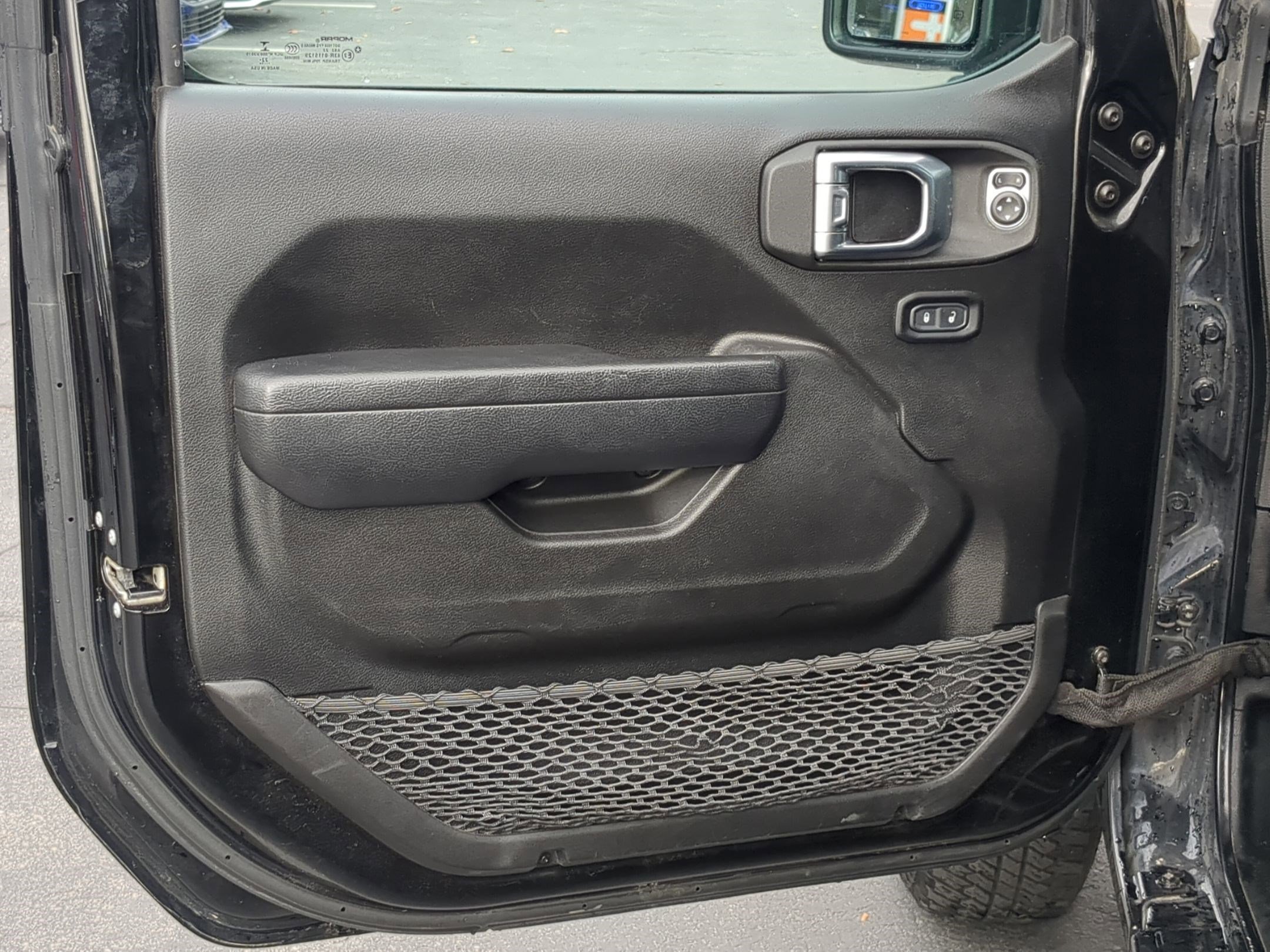 Used 2023 Jeep Gladiator Sport image 14