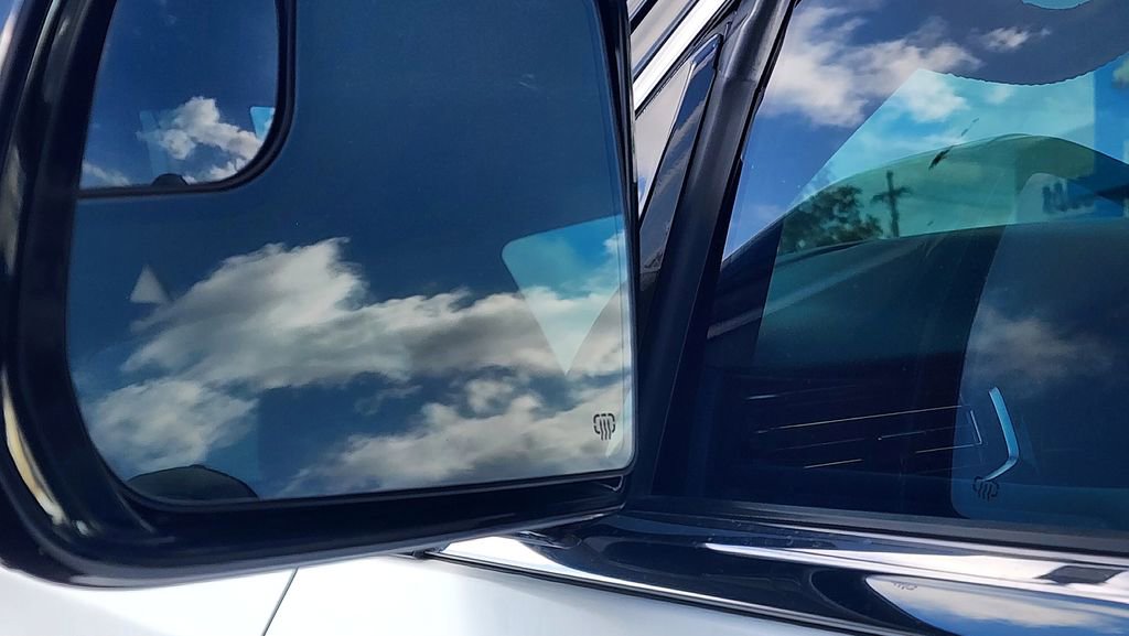 Used 2024 Jeep Grand Wagoneer L Series III w/ Rear Seat Video Group 1 AWD/4WD image 27