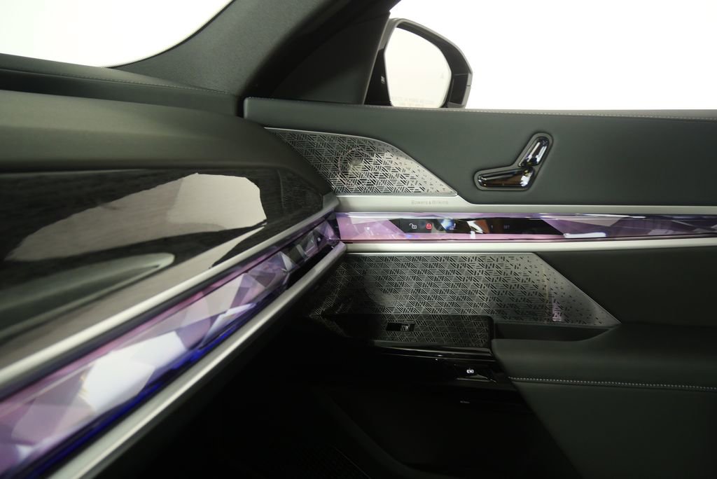 New 2026 BMW 760i xDrive w/ Executive Package image 25