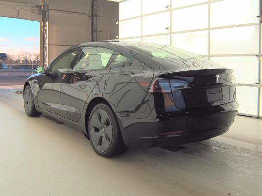 Used 2023 Tesla Model 3 Standard Range image 2