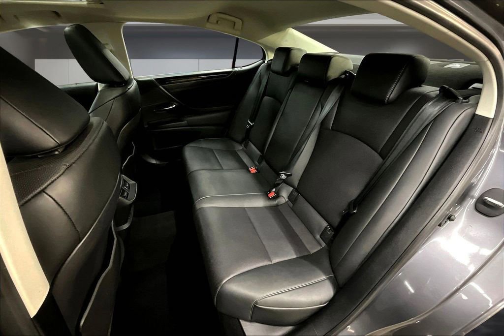 Used 2019 Lexus ES 350 Luxury w/ Premium Package image 22