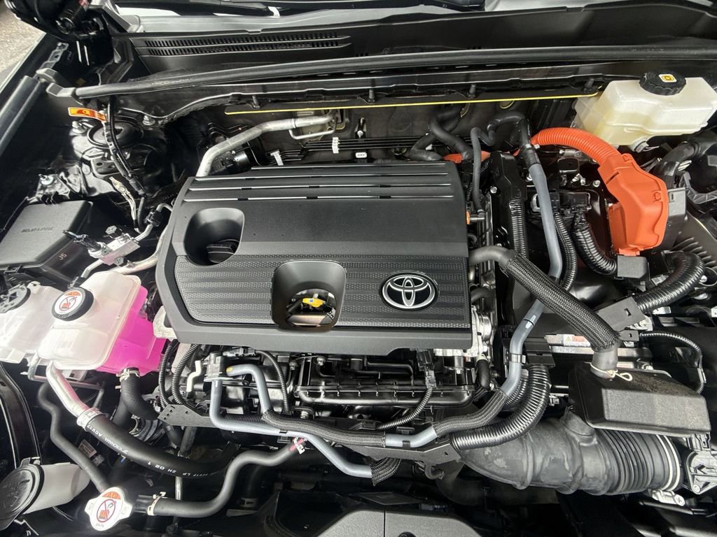Used 2025 Toyota Crown Signia AWD/4WD image 17
