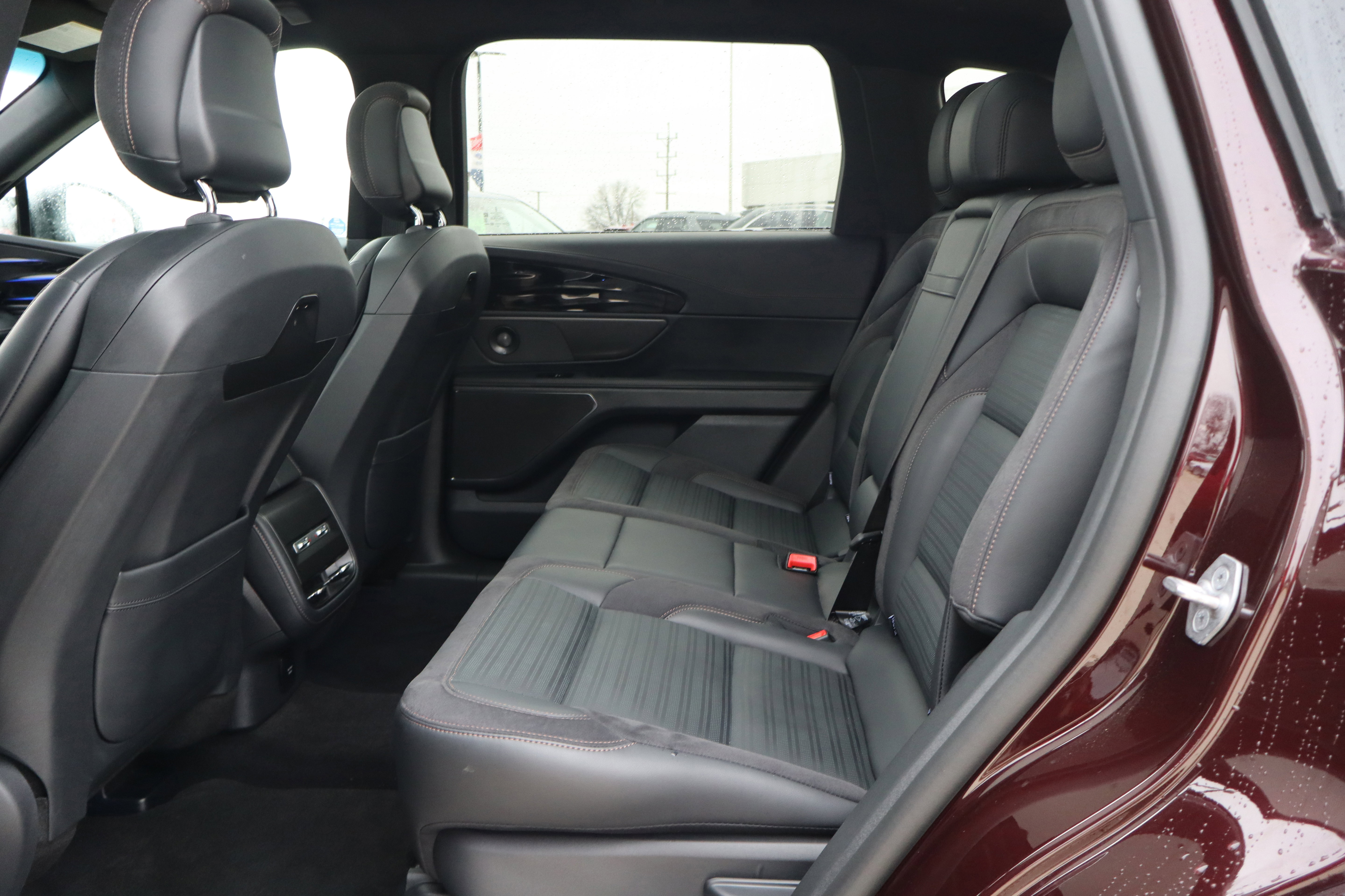 Used 2024 Lincoln Nautilus Reserve w/ Equipment Group 202A image 10