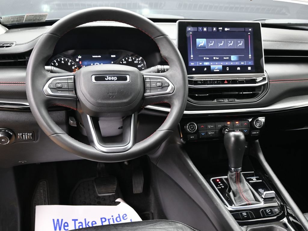 Used 2022 Jeep Compass Trailhawk image 40