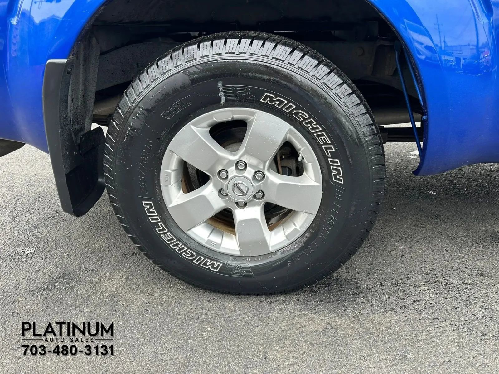 Used 2012 Nissan Frontier SV w/ SV Premium Utility Pkg AWD/4WD image 19