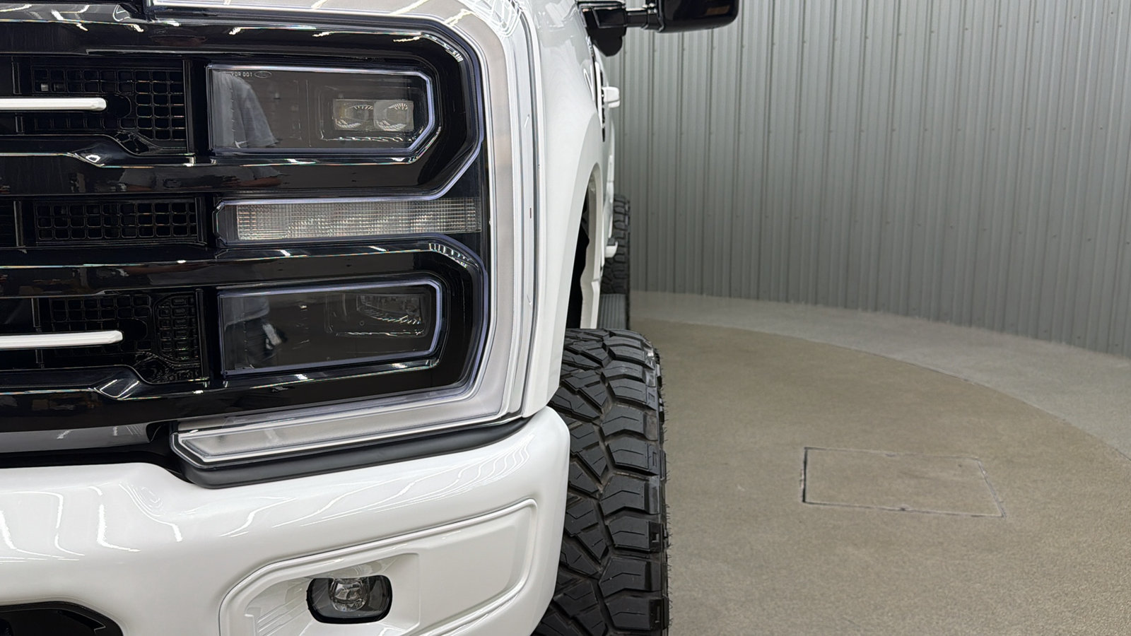 Used 2026 Ford F250 Platinum w/ FX4 Off-Road Package AWD/4WD image 13
