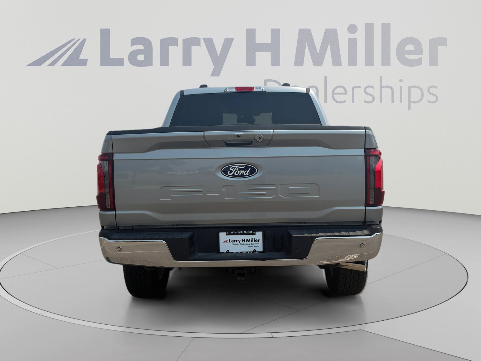 Used 2025 Ford F150 Lariat AWD/4WD image 5